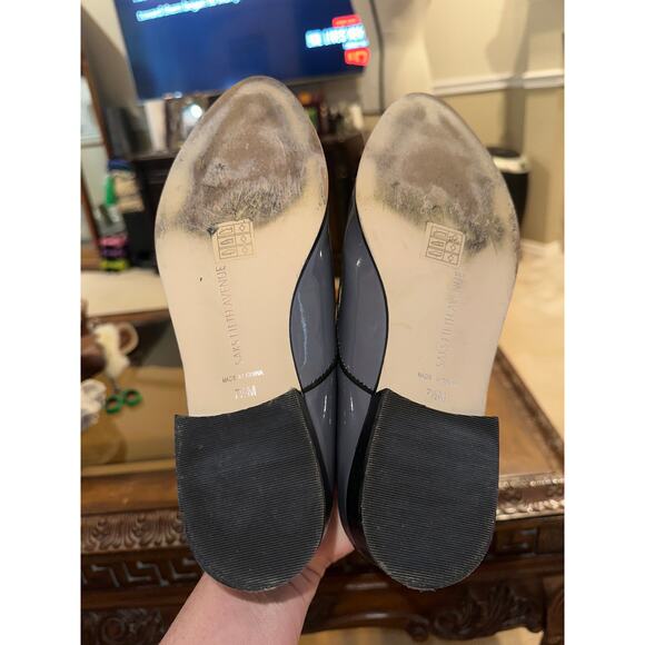 Women’s Saks Fifth Ave Gray Patent Leather Wingtip Shoes. Size 7.5 - Picture 6 of 6